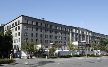 国際収支、過去最大黒字30兆円　2年連続更新、円安影響