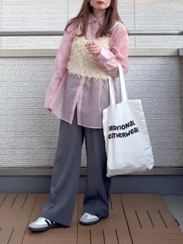 「シアーシャツ」さっと着るだけでおしゃれに夏シフト♡大人の涼しげ垢抜けコーデ