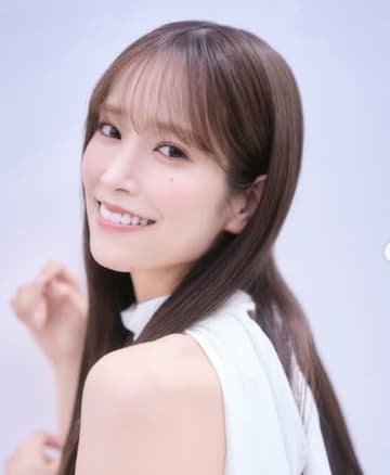 「うあぁぁぁ…街並みと似合いすぎじゃない？」元日向坂46・佐々木久美、ゴッホゆかりの景色に感激「絵で見た風景がそこに」