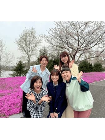 安めぐみ、乙葉や宇賀なつみらとオトナ女子旅ショット