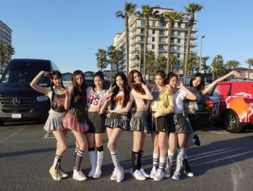 Hearts2Hearts、LAビーチで輝く！アメリカ初ステージで世界に存在感アピール
