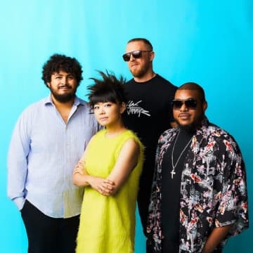 上原ひろみ Hiromi's Sonicwonder、新作『OUT THERE』を携えた日本ツアーが決定。新作収録曲「Yes! Ramen!!」のライブ映像が公開