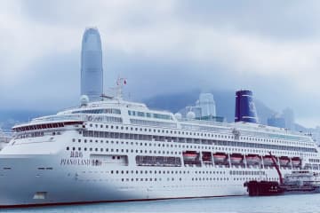 沖縄で香港人男女が行方不明、クルーズ船は1時間待った後に2人を置いて出航―香港メディア