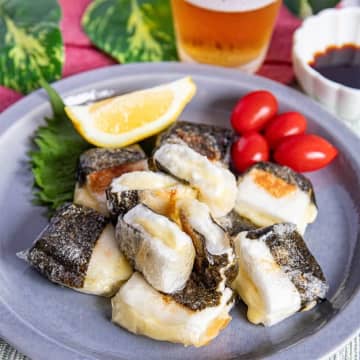 【はんぺん買ったら絶対作って】挟んで焼くだけでふわパリとろ〜り！「もう他の食べ方じゃ満足できないかも…。」