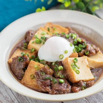 【牛こま肉と厚揚げがごちそうに】「これ、すき焼きより好きかも」簡単なのに満足度MAX！また作りたくなるおかずレシピ