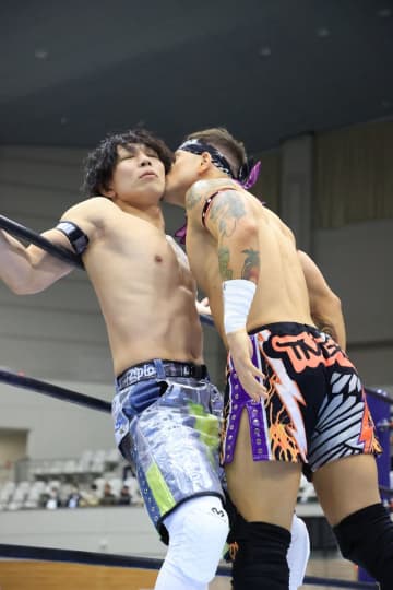 【新日本】『BOSJ』地元・宮城で痛恨の黒星 YOH、ロビー・イーグルスに屈す「アイツは俺のトラップに引っかかった」