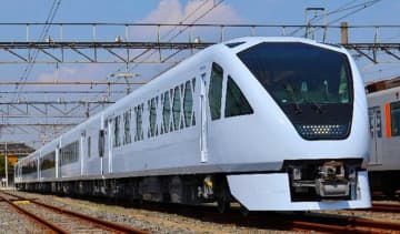 京成スカイライナーとスペーシア Xのコラボ乗り継ぎツアーを初開催