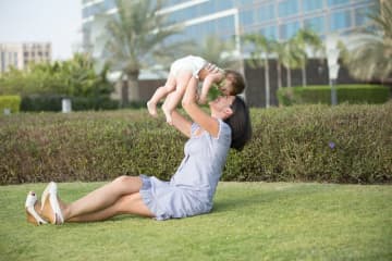 【他人と比べない育児】それでも気になっちゃうママ・パパへ。比べない子育てのコツと考え方