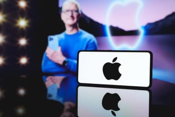 アップルが製品の「ルネサンス」計画中？ 折りたたみiPhoneやスマートグラスが続々登場か