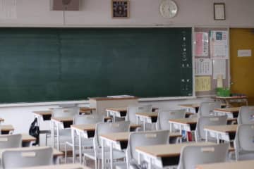 立川の小学校に男2人侵入、教員殴る...浮き彫りとなった防犯の難しさ　不審者対策や訓練を重ねていても