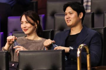 「真美子夫人にそっくり！」MLB公式が公開した大谷翔平＆母・加代子さんの“愛おしい2S”に米衝撃！「なんてこった」「こういうの好き」