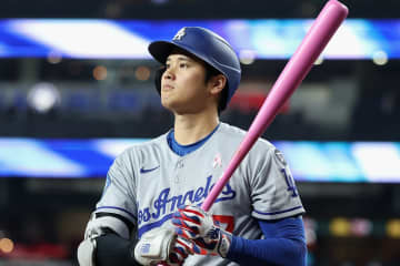 「パパさんの手のマメが…」大谷翔平が公開した「母の日」カットが話題沸騰。真美子さん、長女との“手つなぎ”にもん絶の声