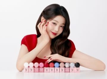 IVE ウォニョン、ネイルブランド「DASHING DIVA」の新モデルに！