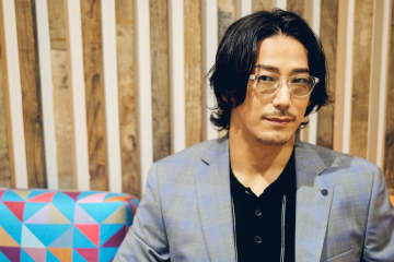 身長が1㎝伸びて188cmに！「40歳を過ぎてもまだ伸びしろがある」EXILE／三代目 J SOUL BROTHERSの小林直己が1st写真集に込めたポジティブなメッセージ