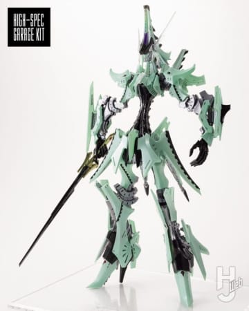 「DESIGNS 永野護デザイン展」大阪会場で披露された1/72 HSGK「グリット・ブリンガー」塗装見本を撮り下ろし！独自のプロポーションや乗り手によって異なるフェイスパーツを見事に再現【ファイブスター物語】