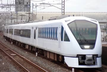 京成・東武の人気特急が“普通列車しか停まらない駅”で乗継ぎ！夢のツアー7月12日開催