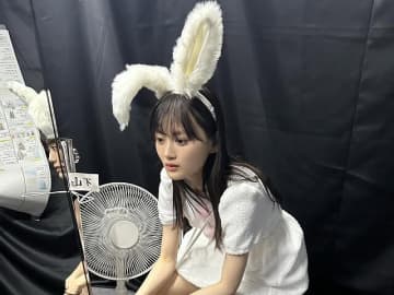 山下美月、1年前の「うさ耳」乃木坂卒業“燃え尽き”ショットに反響「あしたのジョーやんｗ」