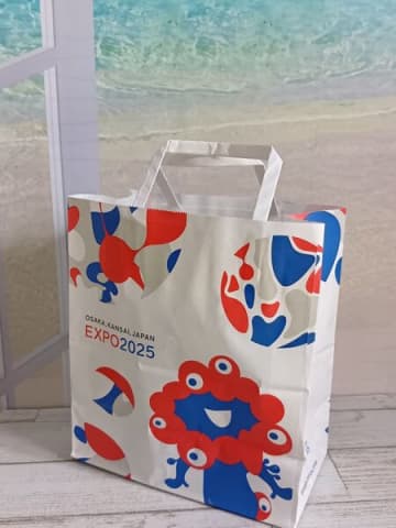【魅惑のお菓子缶】これは買い！お値打ち品！活気あふれる万博公式ショップで即決！愛しのクッキー缶