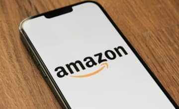 ポストに「刺さった」Amazon配達物...衝撃の光景に29万「いいね！」　投稿者が明かした一部始終