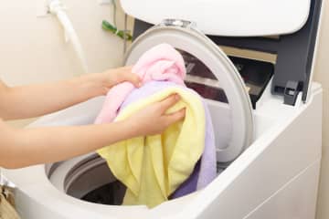 洗濯物を干し忘れたときのNG行動３つ！長時間放置のリスクとは？