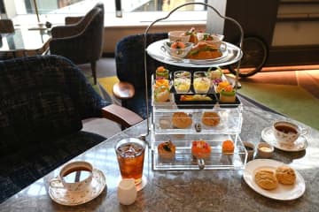 大阪・難波で最高級紅茶と夏のフルーツを楽しむアフタヌーンティー