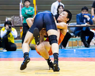 ＜レスリング＞【写真集】2025年西日本学生春季リーグ戦・一部リーグ決勝／九州共立大－近大