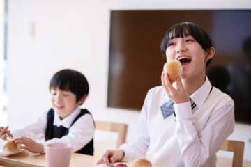 100均グッズでラクラク！家族が喜ぶ「朝食メニューボード」アイデア
