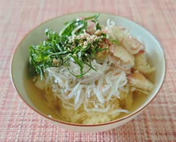 3分で完成！【朝が変わる1杯】だしの旨みがしみる「しらすのだし茶づけ」