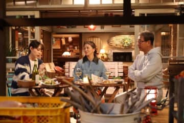『続・続・最後から二番目の恋』“千明”小泉今日子＆“和平”中井貴一、“えりな”白本彩奈の告白に感動　ネット号泣「永久保存」