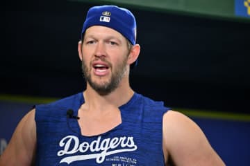 「MLBのマウンドに戻る時が来た」復帰目前のカーショウ、ド軍18年目のシーズンへ。米メディアが敬意「昨今では稀有な存在」