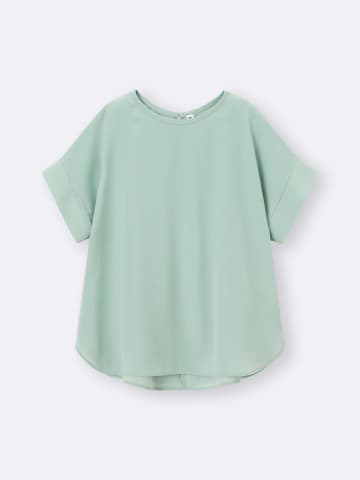 「腰まわり気になる」→【GU】で解決！ 40代スタッフもリアルバイ♡「高見えTシャツ」
