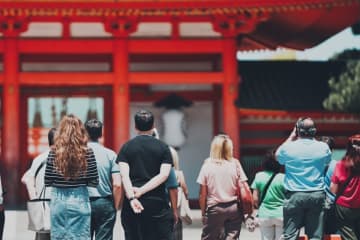 訪日外国人の数が四半期で初の「1000万人」超え！ あまり実感がないのですが、「インバウンド」って本当に経済的な効果があるんでしょうか？