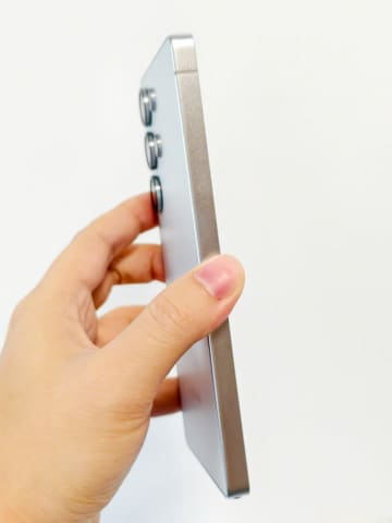 サムスンが「勝負の一手」の超薄型スマホ発売、10～20代女性の攻略に期待＝韓国ネット「デザインがいい」