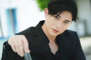 砂川脩弥、30歳のメモリアルに2nd写真集『By me…』を発売　人生初海外ロケで大人の魅力にフォーカス「旅のストーリーを一緒に感じてもらえたら」