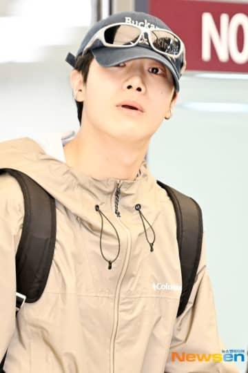【PHOTO】チュ・ヨンウ「KCON JAPAN 2025」を終えて韓国に到着…笑顔で挨拶