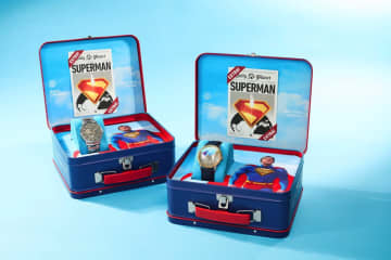 「鳥だ！」「飛行機だ！」「いや、“スーパーマンの腕時計”だ！」　フォッシルから限定モデルが登場