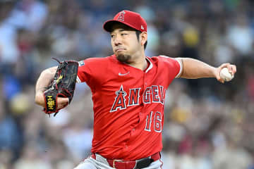菊池雄星、9先発目も初勝利ならず　自ら痛恨失策…6回4失点で降板、防御率3.72