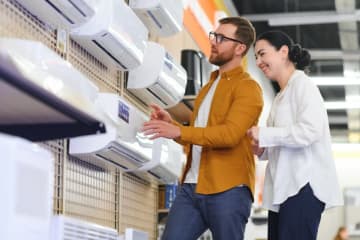 電気料金がまた上がる！ 10年前に買ったエアコンとテレビ、最新のモノに買い替えると節約になりますか？
