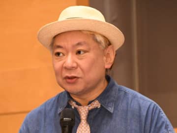 鈴木おさむ、母との思い出を振り返る　貴重な2ショットにも反響「とてもお綺麗なお母様」