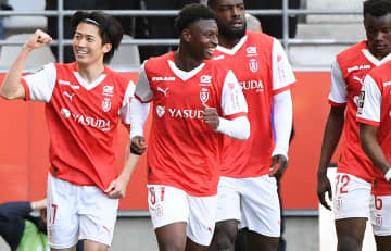 S・ランスで日本人コンビのバックアップ担う19歳FWにフランクフルト行きが浮上