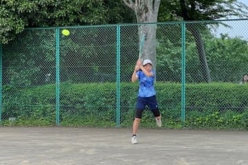 「第9回むさしの村ジュニアテニストーナメント：5月」の16歳以下男子は須藤孝侑、女子は濱田明莉が優勝