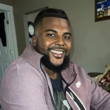「息子は殺された」　留置場で抑制された男性死亡、遺族が看守の立件求める　米オハイオ州