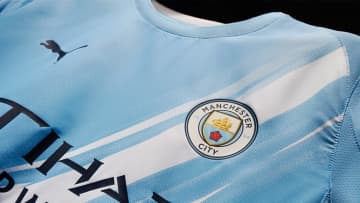 サッカー世界最強級チーム、2025-26新ユニフォームを発表！“新たな世代に向け”クラブ史上初のデザインを採用