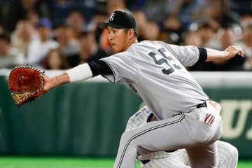 巨人戦で騒然「でっっっっっっっか」身長200cm活かした超ビッグプレー　トレード移籍の22歳をファン回顧