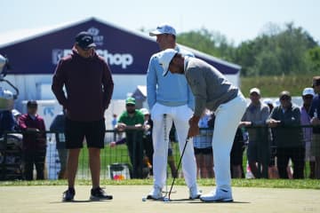 「鏡よ鏡よ鏡さん…きょうの目線は合っている？」PGAツアートップ選手のパタ練事情