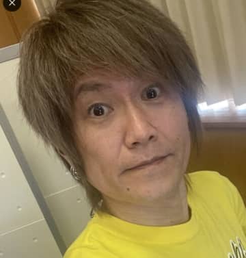 「尾田栄一郎からまさかのサプライズ！？」人気男性歌手の30周年ライブに超高級○○「もったいなくて開けられん」
