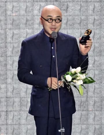 前大統領退陣を訴えていた韓国歌手、政府イベントから突如出演取り消し通告「“ブラックリスト”か」