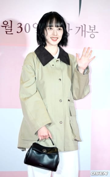 “離婚発表”キム・ボラ、親友AKMU イ・スヒョンとの特別な友情に注目…SNSで互いに愛情表現