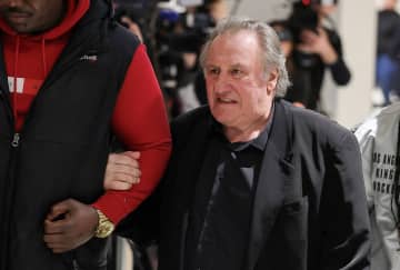 フランスの７６歳俳優ジェラール・ドパルデュー　女性２人に対する性的暴行で執行猶予付き懲役１８月の有罪判決
