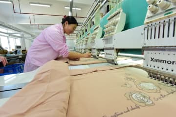 米中の関税引き下げ、中国の工場は直ちに従業員を再招集―中国メディア